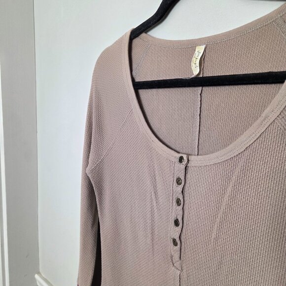FREE PEOPLE Brown Thermal Raglan Long Sleeve Top - Picture 2 of 6